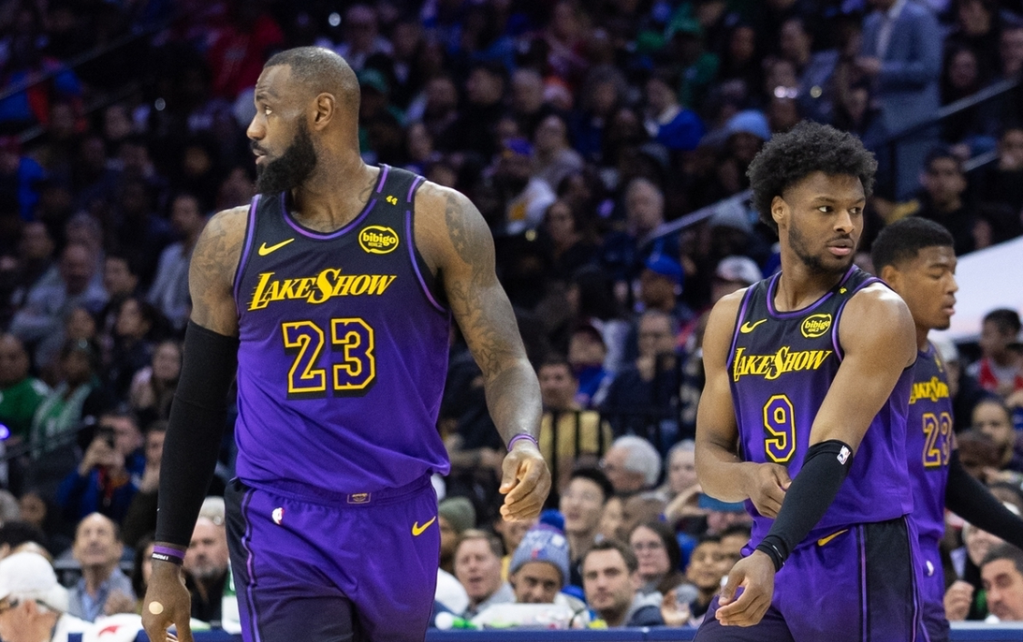 世界杯安装教程-阿里纳斯:湖人靠卖布朗尼球衣都能给够詹姆斯工资!还怪詹姆斯?