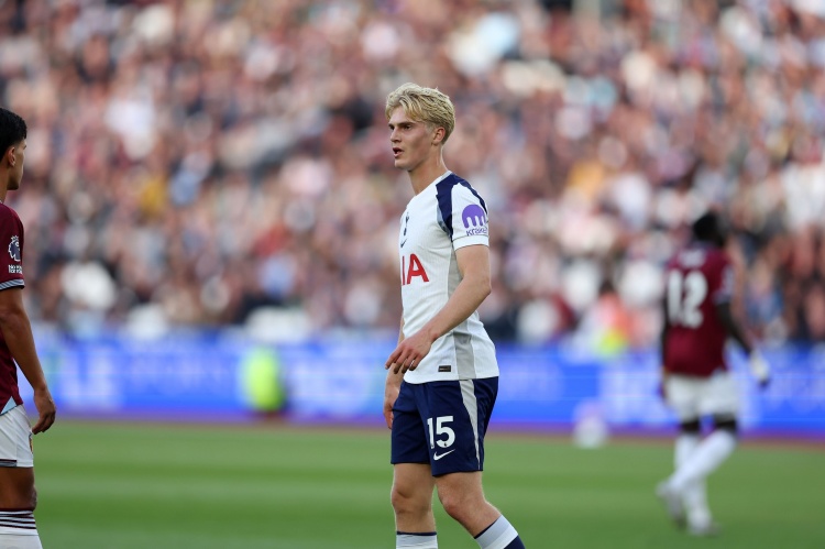 世界杯安装教程-热刺官方：贝里瓦尔对多特时高位踝关节扭伤 周五接受了脚踝手术